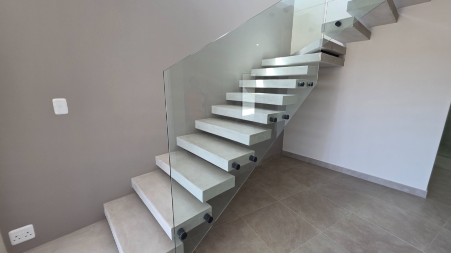 3 Bedroom Property for Sale in Hartenbos Heuwels Western Cape